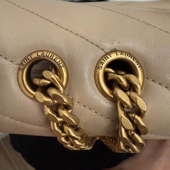 Yves Saint Laurent Loulou Large YSL Shoulder Bag in Quilted Leather - Picture 5 of 15